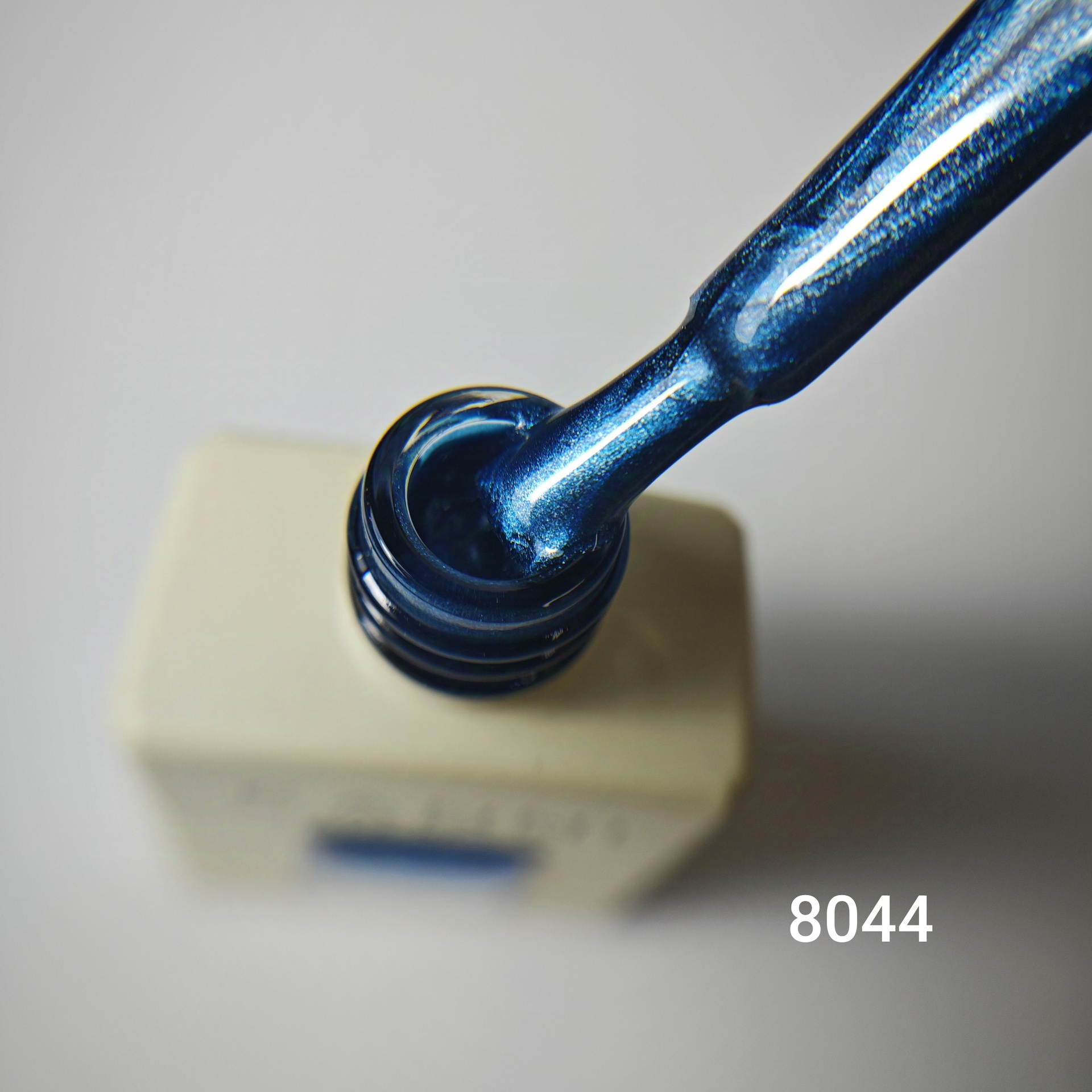 CANNI HEMA FREE UV/LED gél lakk 9ml No.8044 3