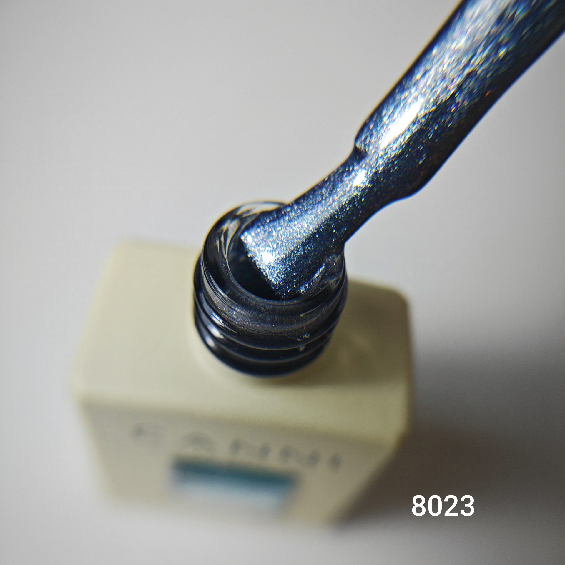 CANNI HEMA FREE UV/LED gél lakk 9ml No.8023 2