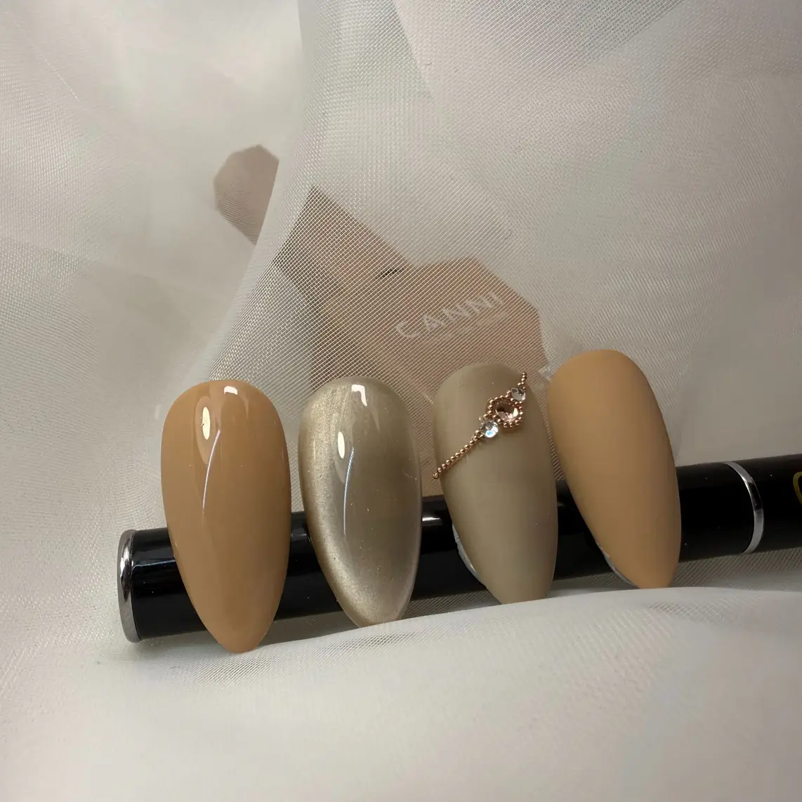 CANNI HEMA FREE UV/LED gél lakk 9ml No.9126 3