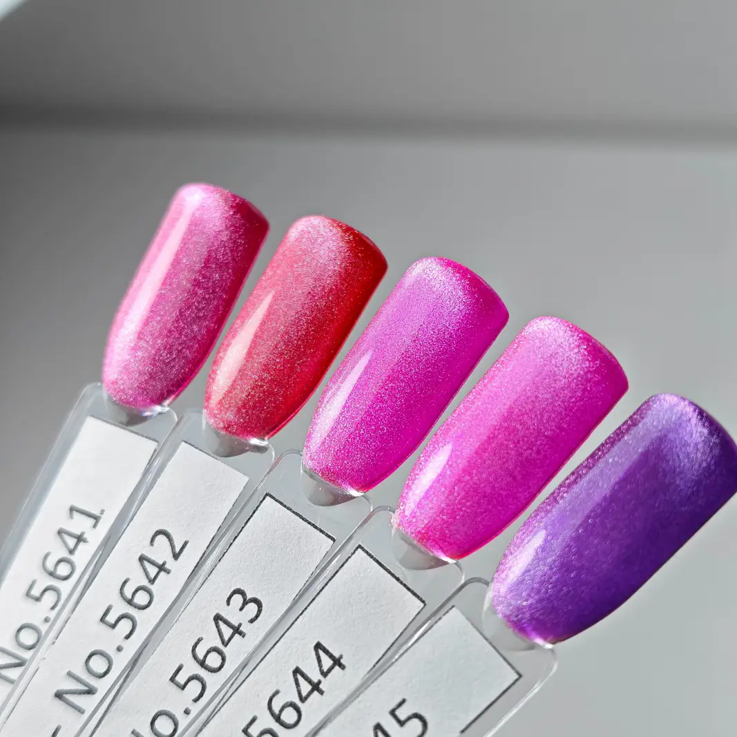 Venalisa UV/LED Gél Lakk 10 ml No.5645 - Cat Eye Gel 3