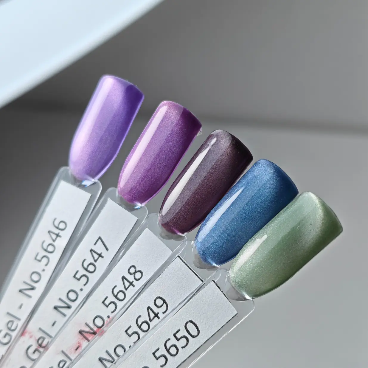 Venalisa UV/LED Gél Lakk 10 ml No.5650 - Cat Eye Gel 3
